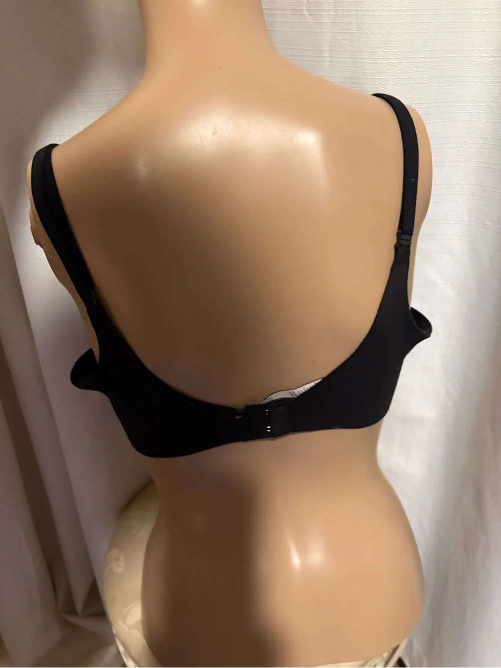 Victoria’s Secret 34D Black Demi Cup Lightly Lined   Smooth Very Sexy Plunge Bra